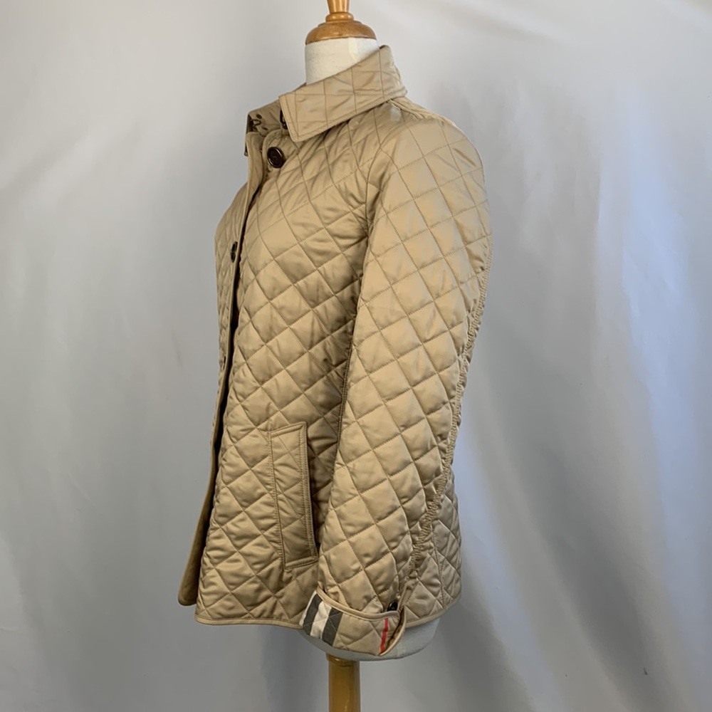 Burberry Classic Tan Quilted Jacket - Picture 3 of 16